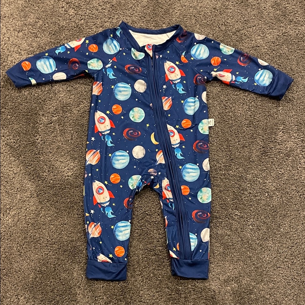 SHEIN 9-12m Vibrant Rocket and Space Zip Up Pjs